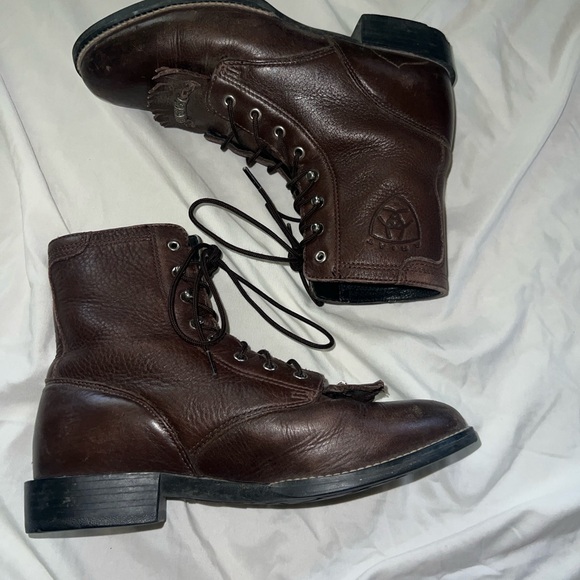 Ariat lacetie Brown roundtoe Leather Boots - Picture 2 of 4